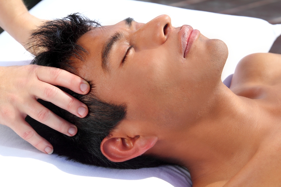Kopfmassage für schnelles Haarwachstum