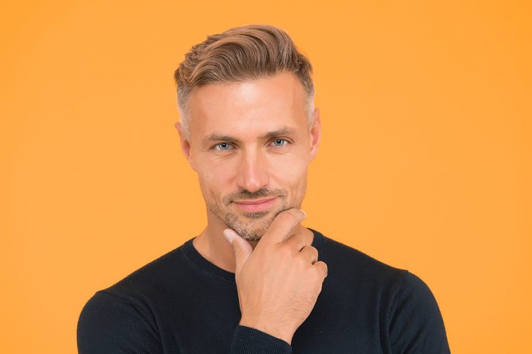 Wie viele Haare hat ein Mensch? Dr. Abdulaziz Balwi Wie viele Haare hat ein Mensch? Dr. Abdulaziz Balwi